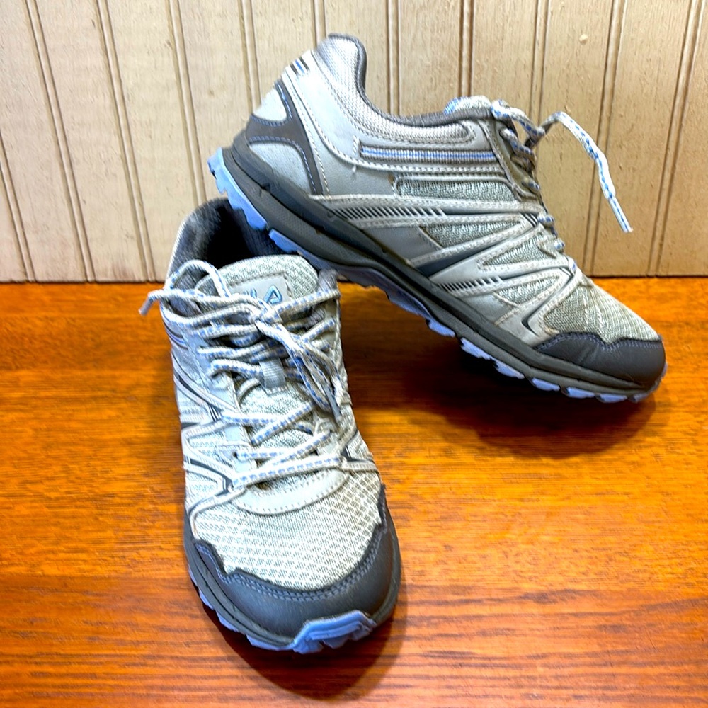 Fila Northampton Trail Running Shoes 7.5 Clean VGUC, Gray & Cornflower Blue Mesh